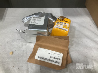 (2) Electrical Connectors, (3) Dial Indicating Pressure Gages & Assorted Items