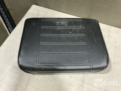 Kampi 505031 Wiggins Lift Forklift Seats