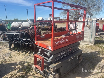 2017 Skyjack 3219SC Electric Scissor Lift