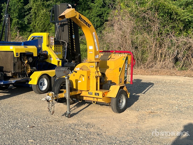 2021 Vermeer BC700XL Tow-Behind Wood Chipper