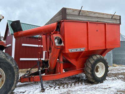 Farmers Union 444 450 bu S/A Grain Cart