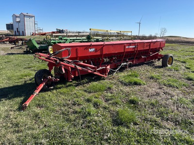 Massey Ferguson 360 20 ft Semoir à gazon
