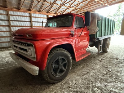 Chevrolet 60 4x2 Grain Truck (Glider Kit)