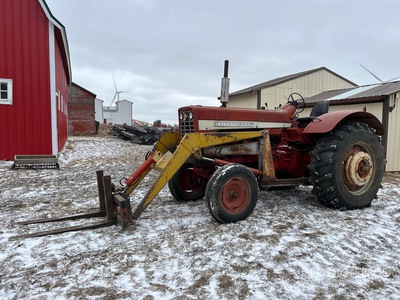 International  756 2WD Tractor