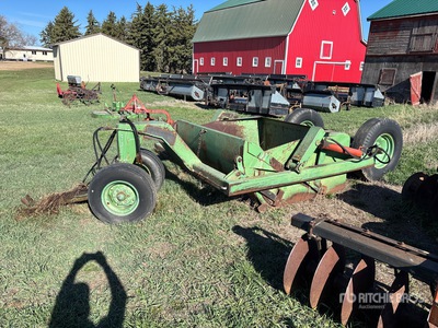 1976 Crown 600 2 Tire Hydraulic Pull Scraper