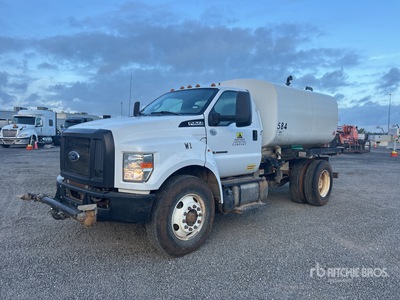 2019 Ford F-750 2000 gal 4x2 Water Truck