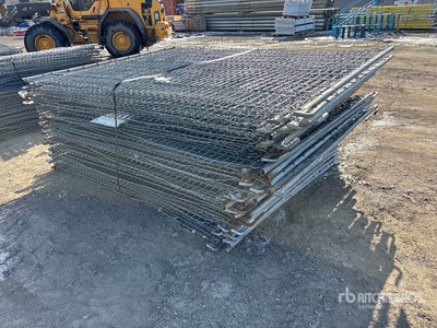 Quantity of (50) 90 in x 70 in Clôture du site