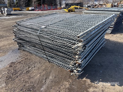 Quantity of (50) 90 in x 70 in Clôture du site