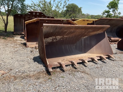 Quantity of (4) Spade Nose Bucket (152 in) Bucket (126 in) 2 Side Dump Bucket (137 in & 124 in) Wheel Loader Bucket