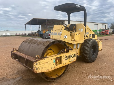 Sakai SV400 Padfoot Drum Compactor