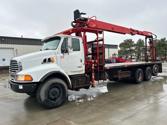1999 Fassi F230SE22 5291 lb Knuckle Boom on 1999 Sterling 8x4 Boom Truck