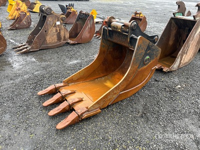 Steelwrist 30 in Digging Excavator Bucket