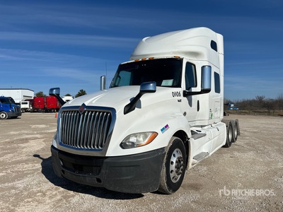 2019 International LT625 6x4 3- Achs Sattelzugmaschine mit Schlafkabine