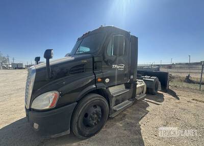 2016 Freightliner Cascadia 113 Day Cab Prime Mover (Inoperable)