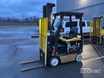 2015 Yale ERC030 2900 lb Electric Forklift
