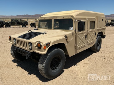 1989 AM General M1097R1 HMMWV 4 Door Hard Top w/Helmet Top