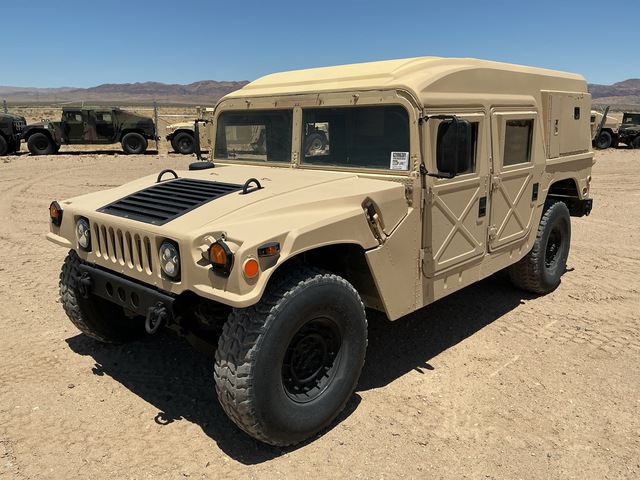 1989 AM General M1097R1 HMMWV 4 Door Hard Top w/Helmet Top