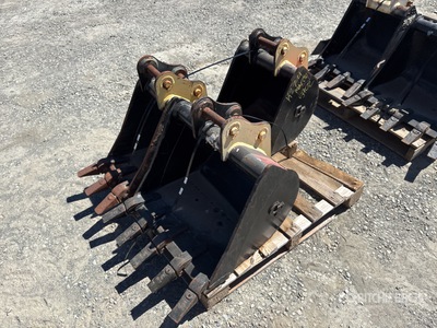 Quantity of (3) 12" 18" 24" Excavator Bucket - Fits  CAT/Hyundai 302.5/R25Z-9AK