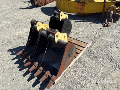 Quantity of (3) Digging Excavator Bucket - Fits  CAT/Hyundai 302.5/R25Z-9AK