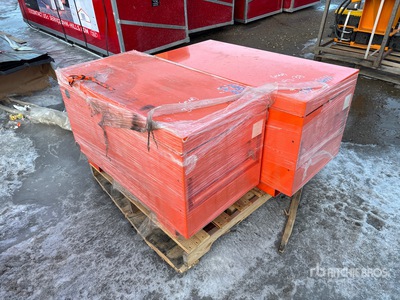 Quantity of (2) 43 in Caja de lugar de trabajo (Unused)