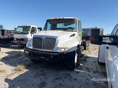 2010 International 4300 SBA Cabine en chassis (Inoperable)