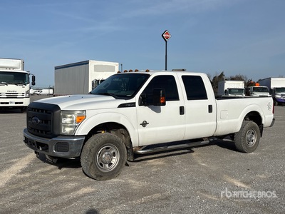 2015 Ford F-350 XL 4x4 Crew Cab Pickup