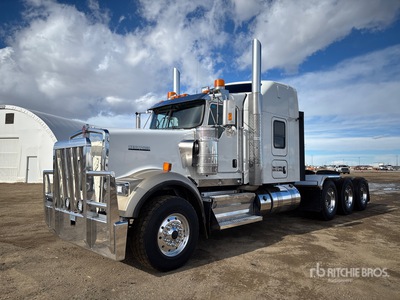 2019 Kenworth W900 8x6 Sleeper Truck Tractor