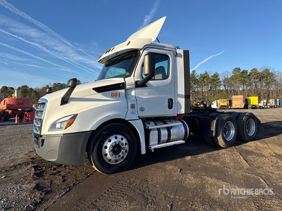 2018 Freightliner Cascadia 126 6x4 Cabeza Tractora Cabina Corta