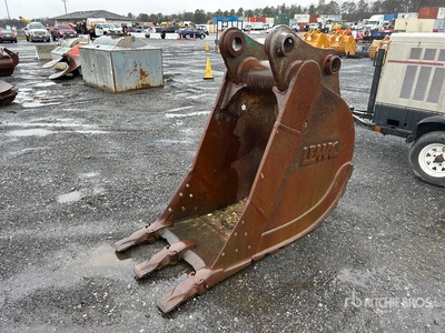 29 in Digging Excavator Bucket