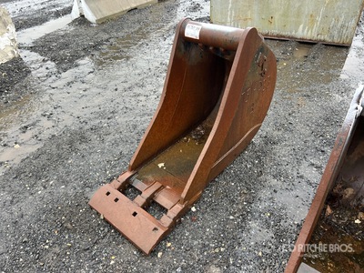 17 in Digging Excavator Bucket