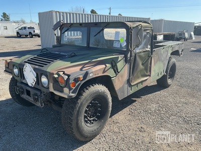 2004 AM General M1097A2 HMMWV 2 Door Soft Top w/Truck Body