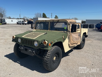 2007 AM General M1097A2 HMMWV 2 Door Soft Top w/Truck Body