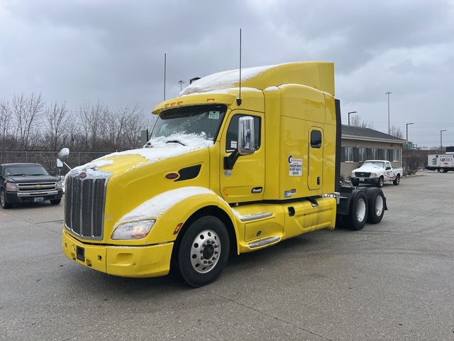 2017 Peterbilt 579 6x4 T/A Sleeper Truck Tractor