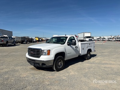 2008 GMC Sierra 2500HD 4x2 Utility Truck