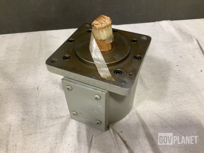 (3) Gen-Tech 10-2X1004 Hydraulic Motors