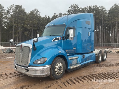 2018 Kenworth T680 6x4 Cabeza Tractora Cabina Dormitorio