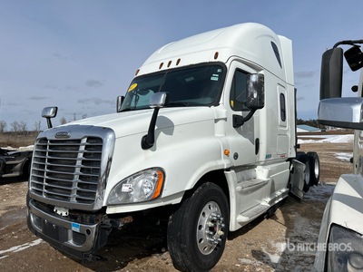 2017 Freightliner Cascadia 125 6x4 T/A Slaapcabine Trekker