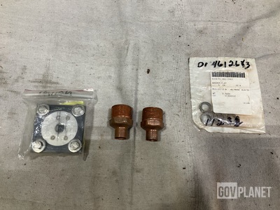 (13) Flat Washers, (16) Straight Pipe to Tube Adapters & Assorted Items