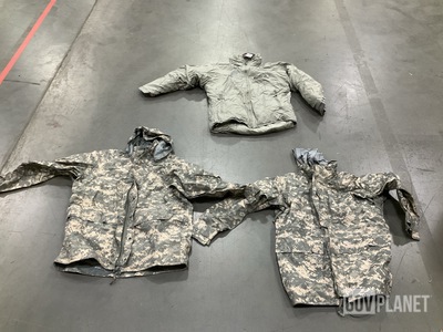 (1) Extreme Cold Weather Parka, (3) Cold Weather Parka & Assorted Items