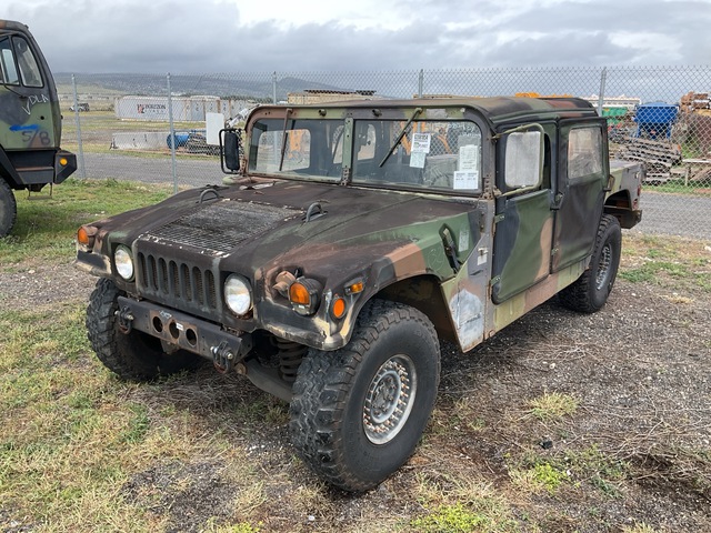 AM General M1097R1 HMMWV 4 Door Soft Top w/Truck Body