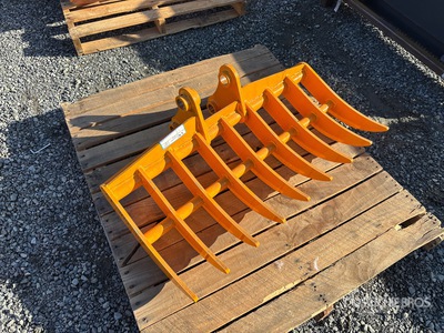 2026 GIYI 38 in Pro Excavator Rake - Fits Cat 303 (Unused)