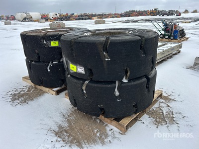 Quantity of (4) Brawler Flex Solid 20.5R25 Tires - Fits Cat 924 & 930