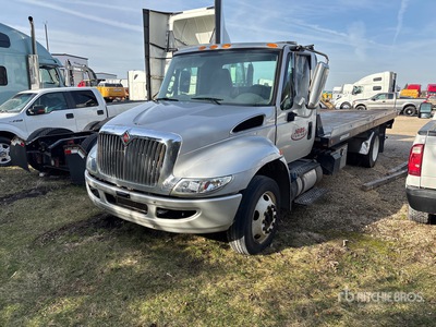 2016 International 4300 4x2 Rollback Tow Truck