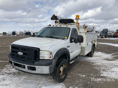 2006 Ford F-550 XL 4x4 Camion de servicios