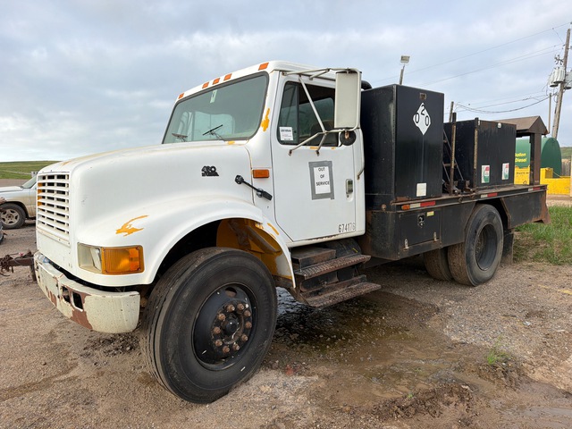 1999 International 4900 4x2 Fuel Truck
