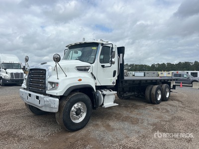2013 Freightliner 114SD 6x4 Flatbed Truck