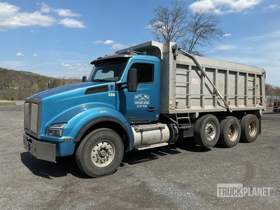 2015 Kenworth T880 8x4 Tri/A Dump Truck