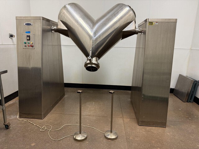 Vanguard Pharmaceuticals V-18 V-Blender Dry Powder Mixer