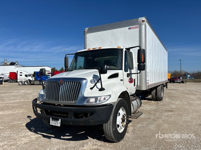 2019 International 4300 4x2 Moving Van Truck