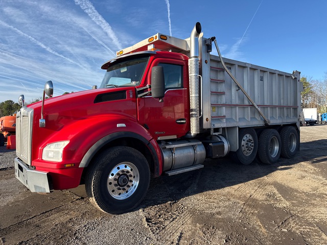 2016 Kenworth T880 8x4 Tri/A Dump Truck